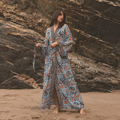 Women's maxi kimono with luxurious floral design and wide sleeves Ivyshape