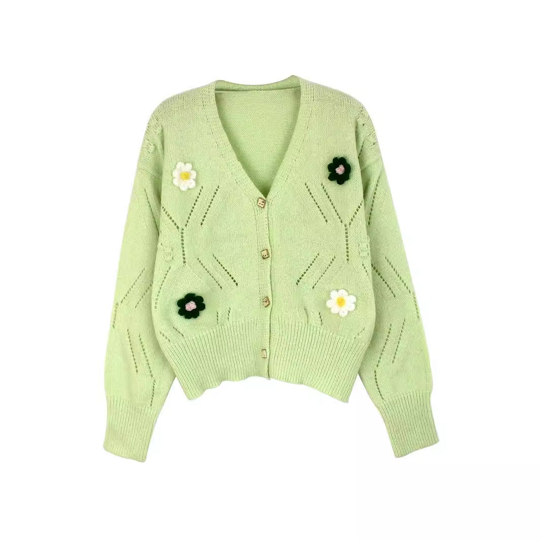 Ladies fashionable knitted cardigan with floral applications Ivyshape