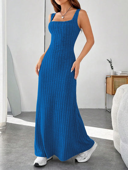 Women's Long Knit Maxi Dress with Slim Fit and Round Neckline Ivyshape