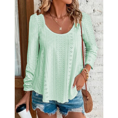Ladies airy top with fine embroidery Ivyshape