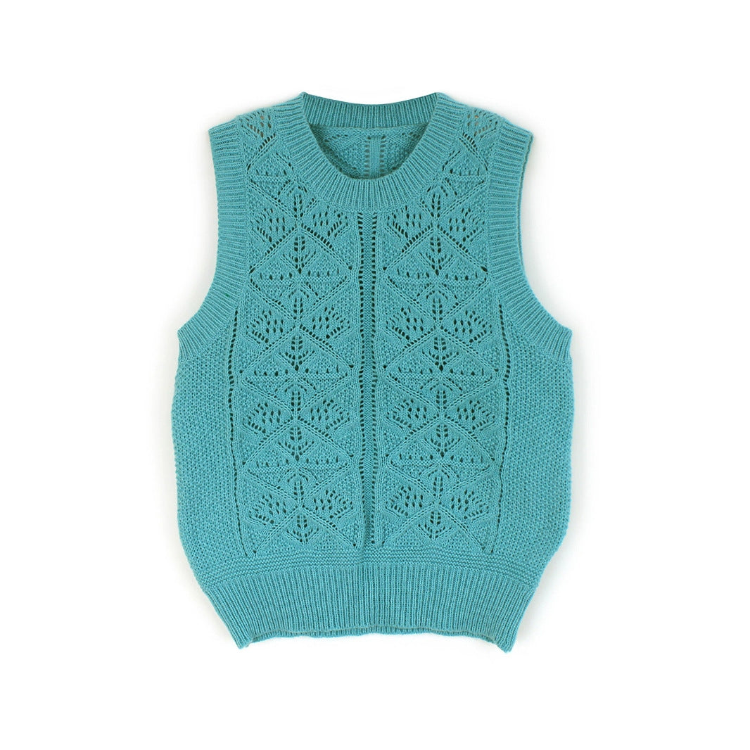 Ladies knitted top with intricate texture pattern Ivyshape