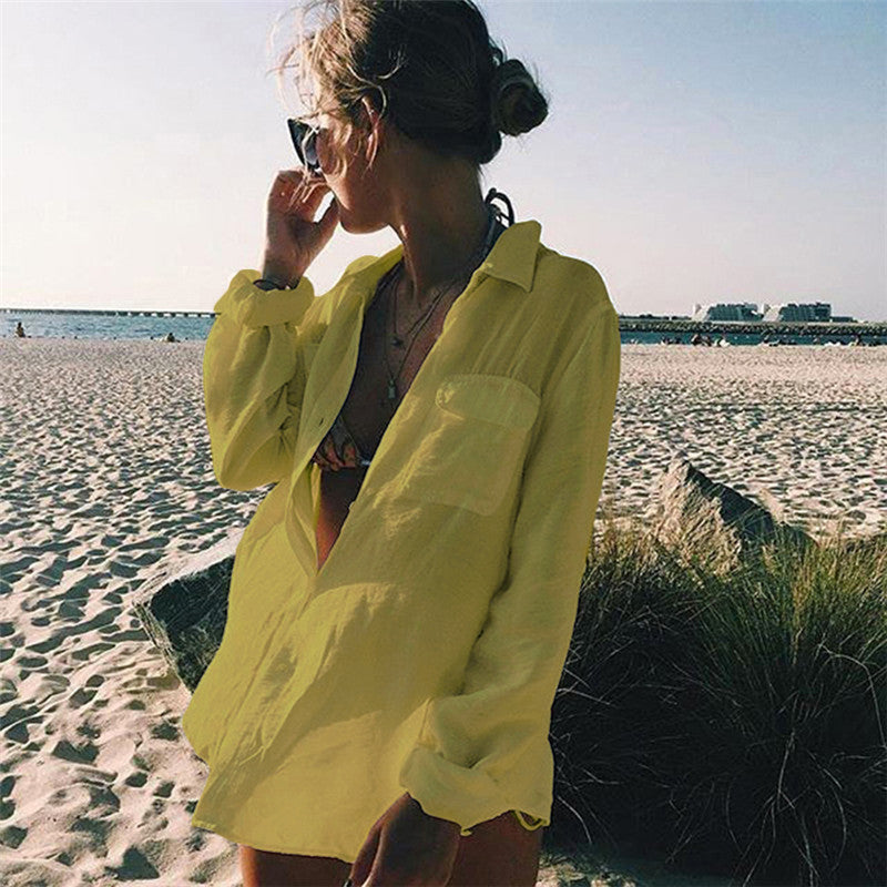 Women's casual beach blouse with patch pockets and lightweight fabric Ivyshape