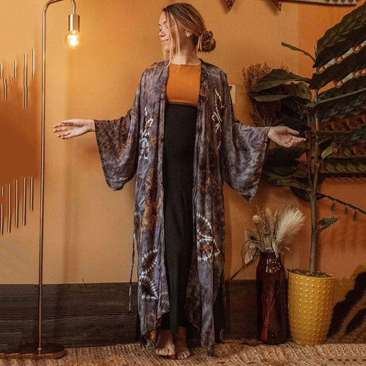 Women's fashionable kimono with unique batik design and wide cut Ivyshape