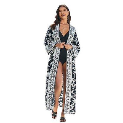 Women's beach tunic with elegant patterned border and deep slit Ivyshape