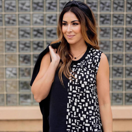 Ladies stylish patterned sleeveless top Ivyshape