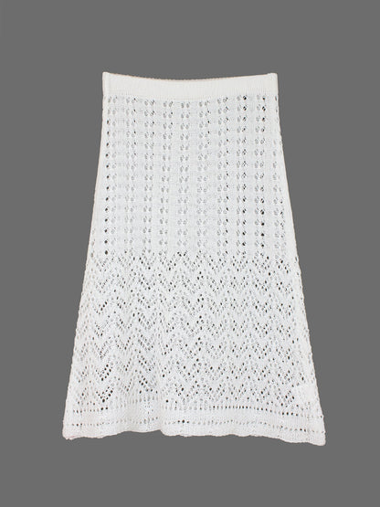 Women's Crochet Crop Top with V-Neck and Fine Details Ivyshape