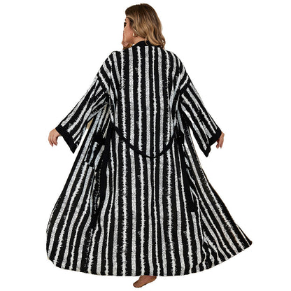 Women's elegant bathrobe with trendy stripe pattern and casual cut Ivyshape