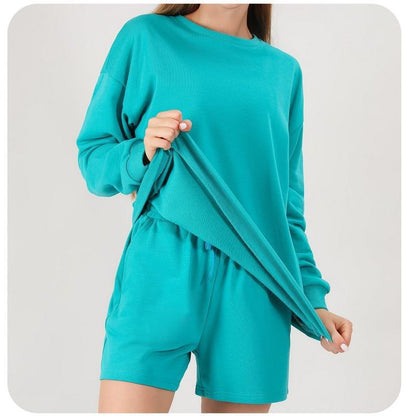 Ladies casual leisure set with long-sleeve top and shorts Ivyshape