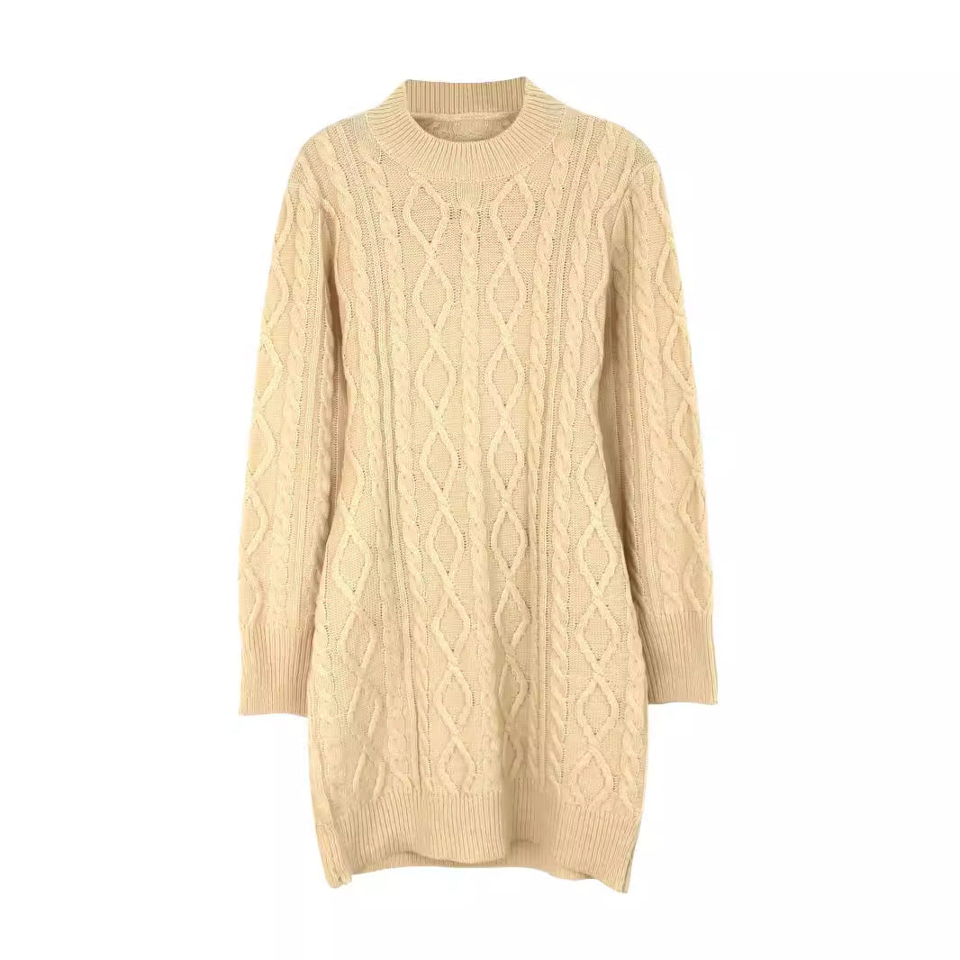 Ladies knit dress with open back and cable pattern Ivyshape