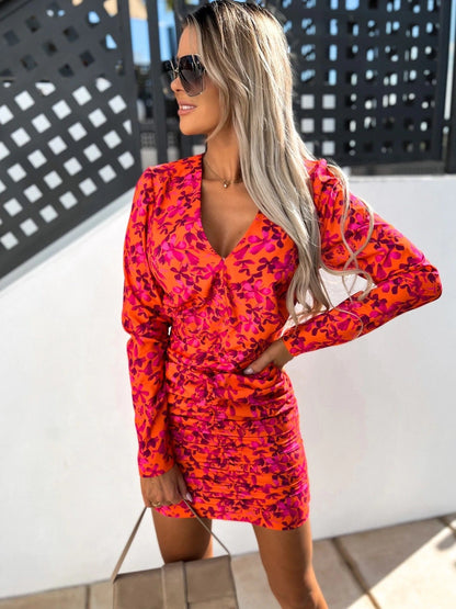 Women fitted dress with ruffles and V-neck Ivyshape