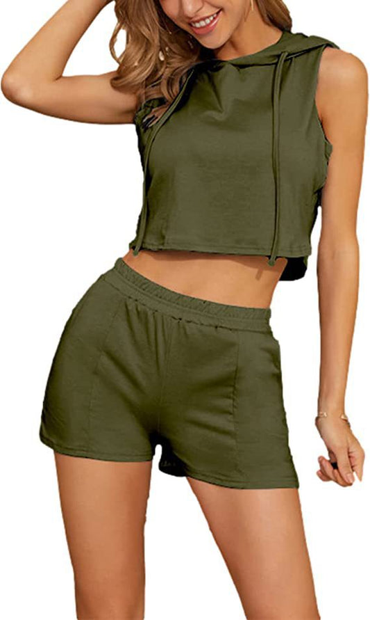 Women's sporty two-piece set with hood Ivyshape