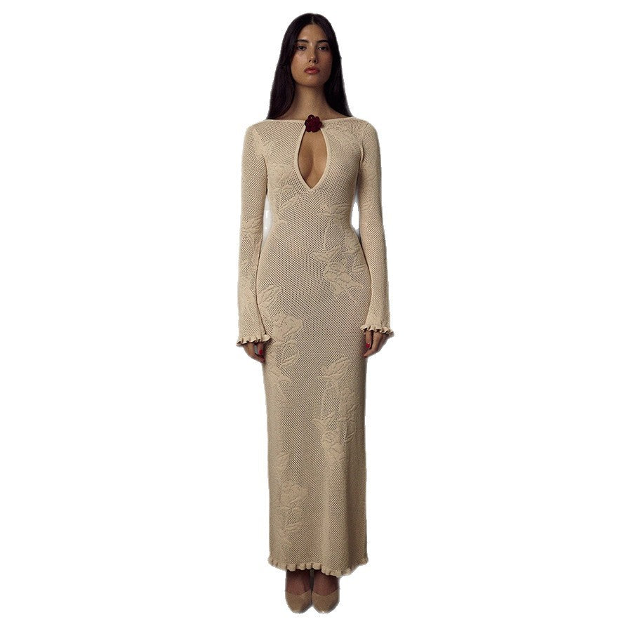 Women's knit dress with elegant scoop neckline and floral relief Ivyshape