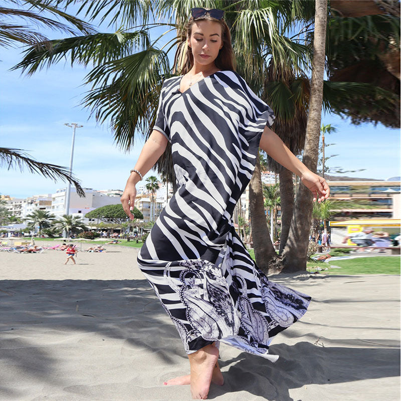 Women elegant beach kaftan with unusual pattern Ivyshape