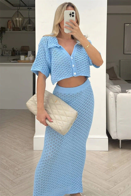 Women's crocheted beach look with crop top and maxi skirt Ivyshape
