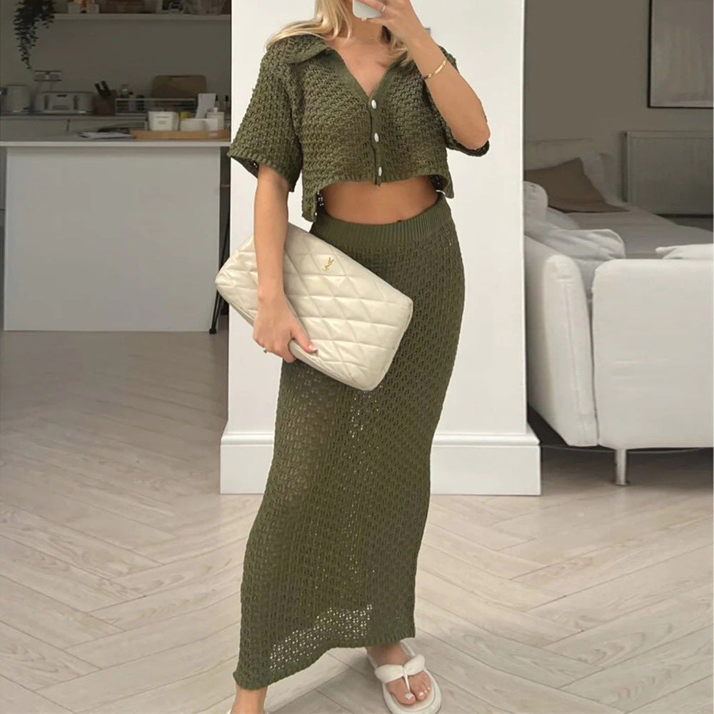 Women's crocheted beach look with crop top and maxi skirt Ivyshape