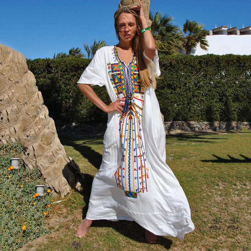 Ladies Kaftan with intricate hand embroidery and loose fit Ivyshape