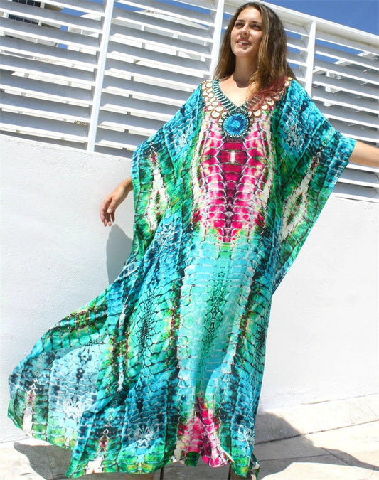 Women's Kaftan with shimmering snake pattern and high-quality embroidery Ivyshape