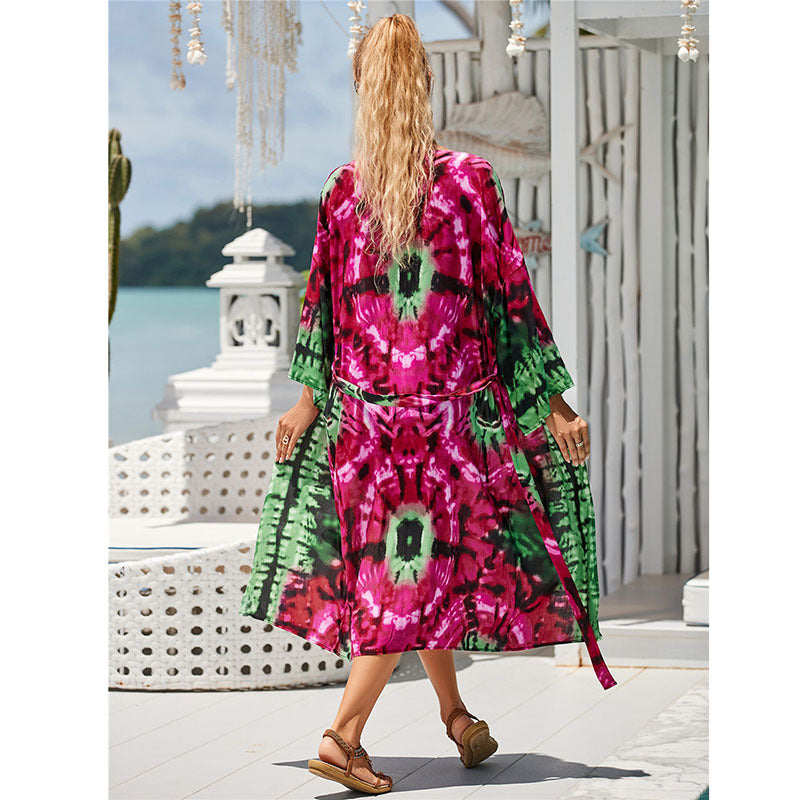Ladies elegant beach kaftan with loose cut and colorful pattern Ivyshape