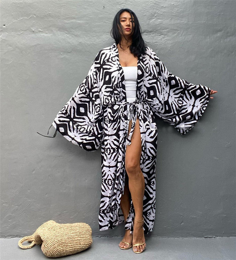 Women Light Beach Dress with Wide Sleeves Ivyshape