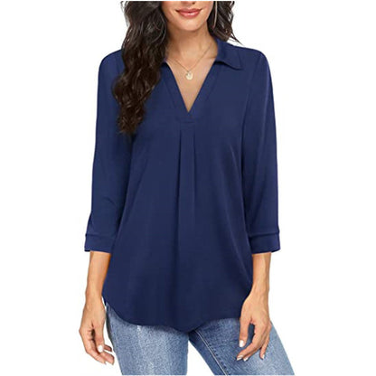 Ladies blouse with V-neck and elegant pleats Ivyshape