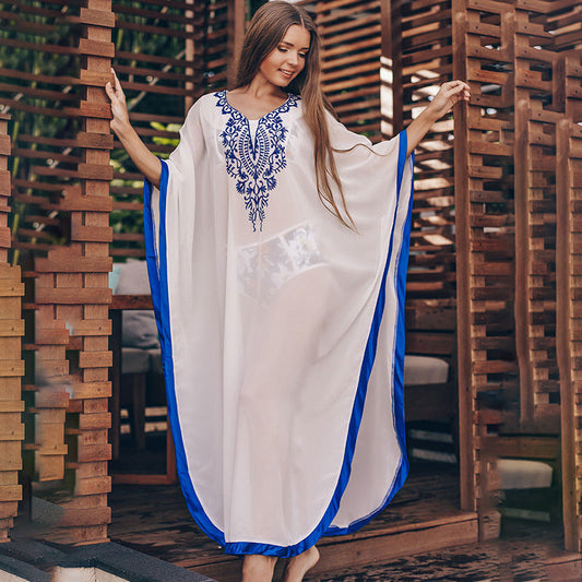 Ladies elegant beach kaftan with elaborate embroidery and loose fit Ivyshape