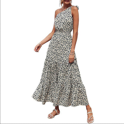 Women's maxi dress with asymmetric neckline and floral print Ivyshape