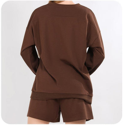 Ladies casual leisure set with long-sleeve top and shorts Ivyshape