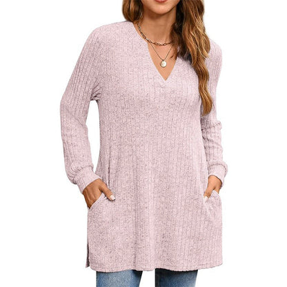 Women’s knitted sweater with side welt pocket and V-neck Ivyshape