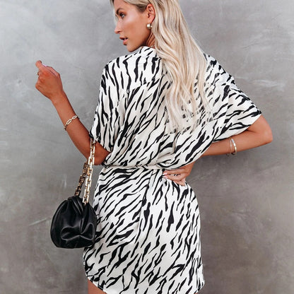 Ladies wrap dress with casual cut and animal print Ivyshape