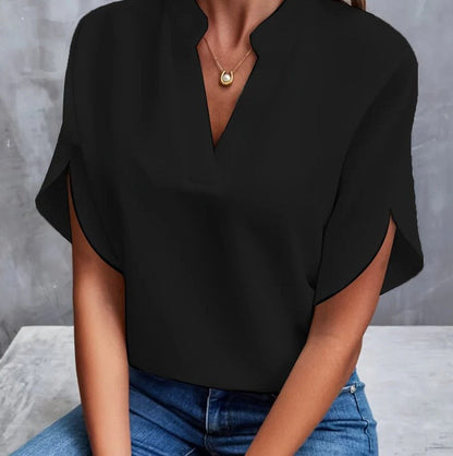 Women's elegant blouse with a loose fit Ivyshape
