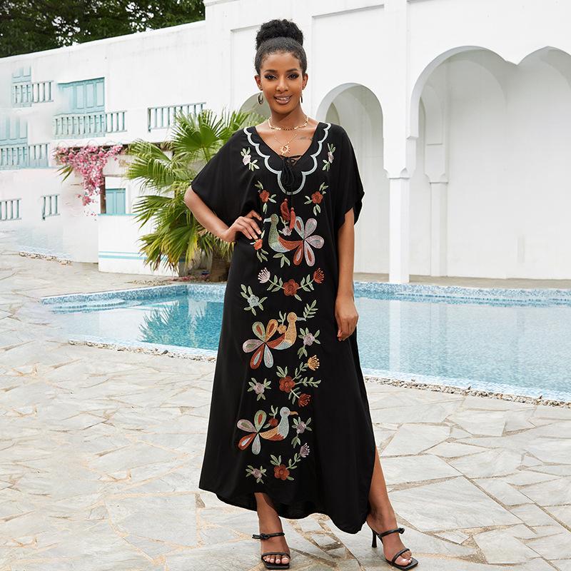 Ladies Maxi Kaftan with floral embroidery pattern and airy sleeves Ivyshape