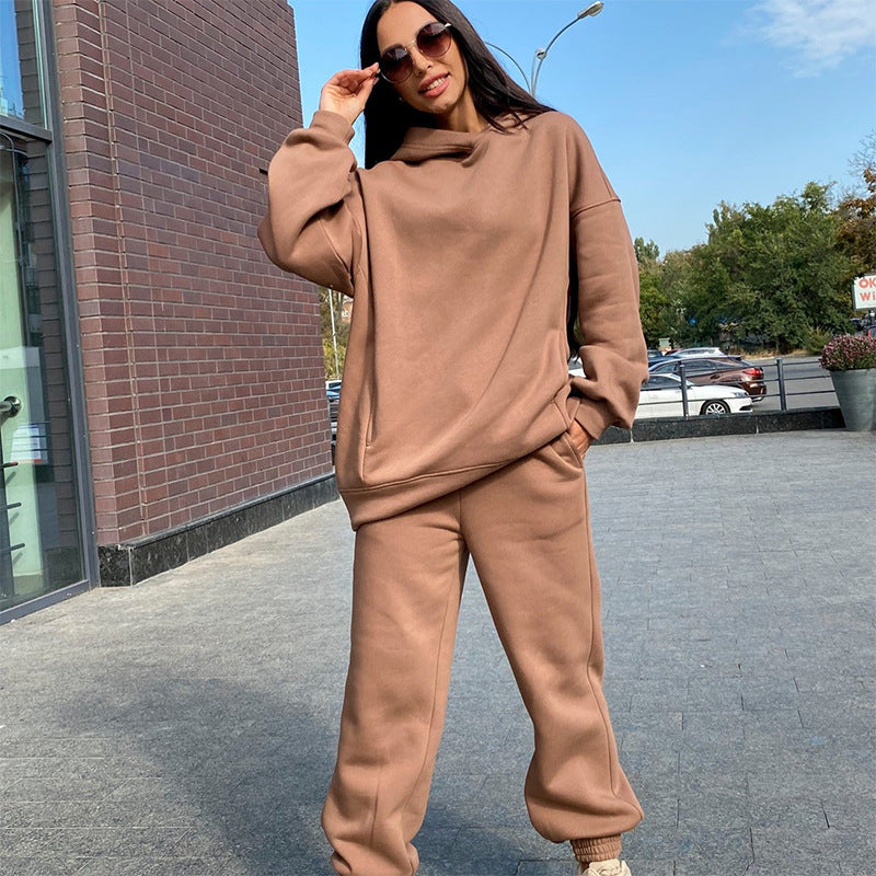 Women's cozy hooded jumpsuit made of soft fleece Ivyshape