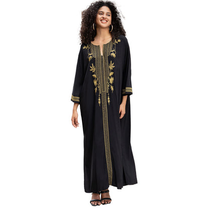 Ladies elegant kaftan with elaborate gold embroidery Ivyshape