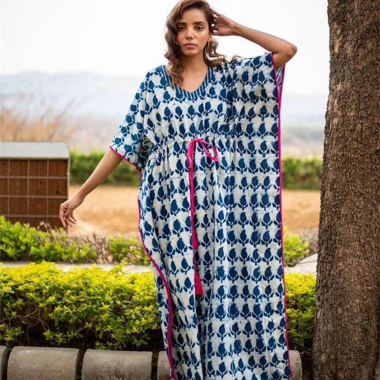 Women's kaftan with fashionable pattern and tie belt Ivyshape