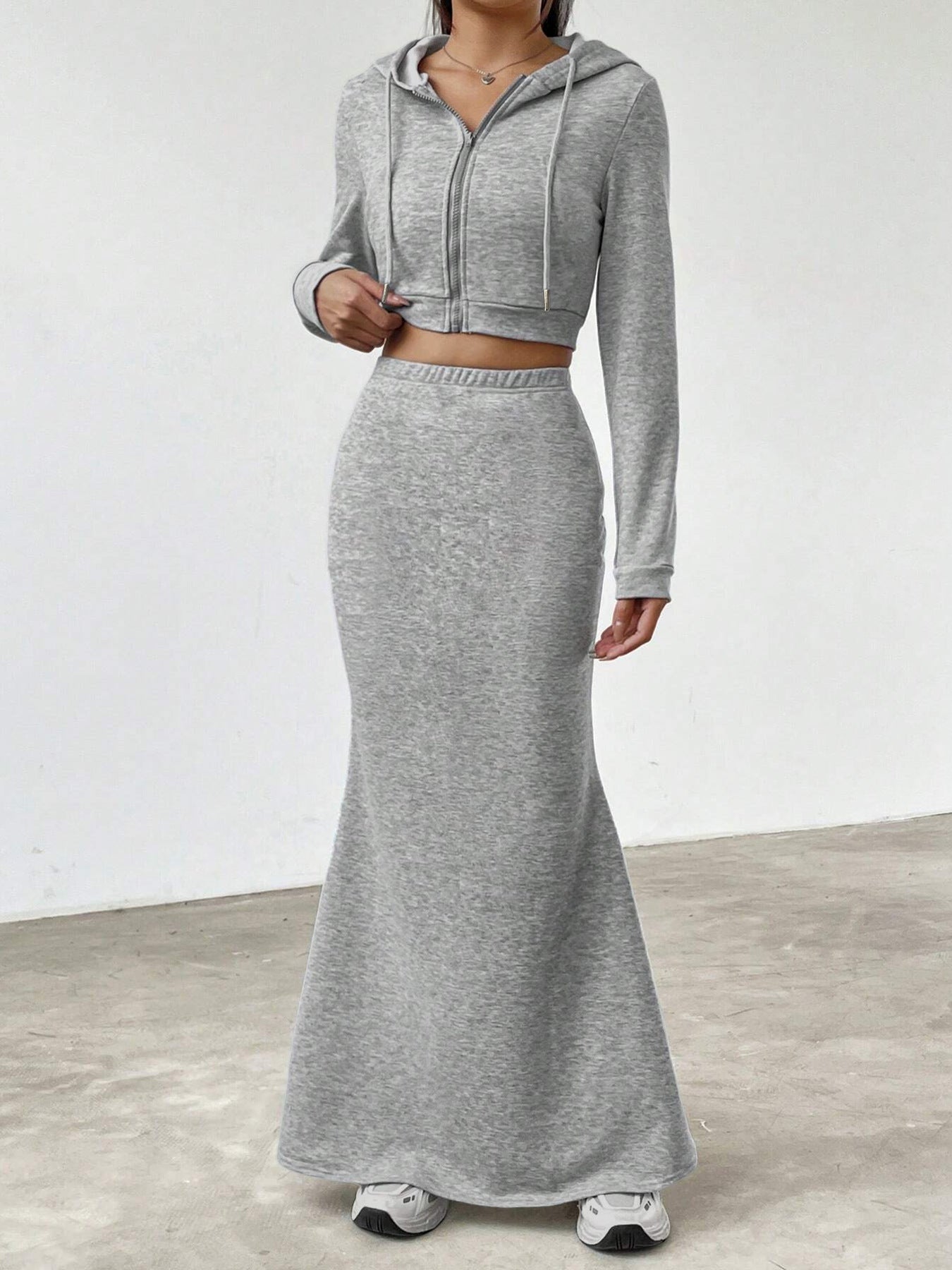 Women's Fashion Set with Hood and Long Skirt Ivyshape