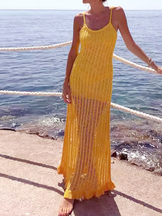Ladies airy beach dress made of crocheted material Ivyshape