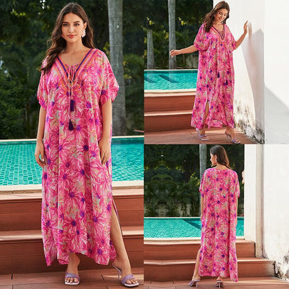 Women's maxi dress with colorful animal motif and elegant V-neck Ivyshape