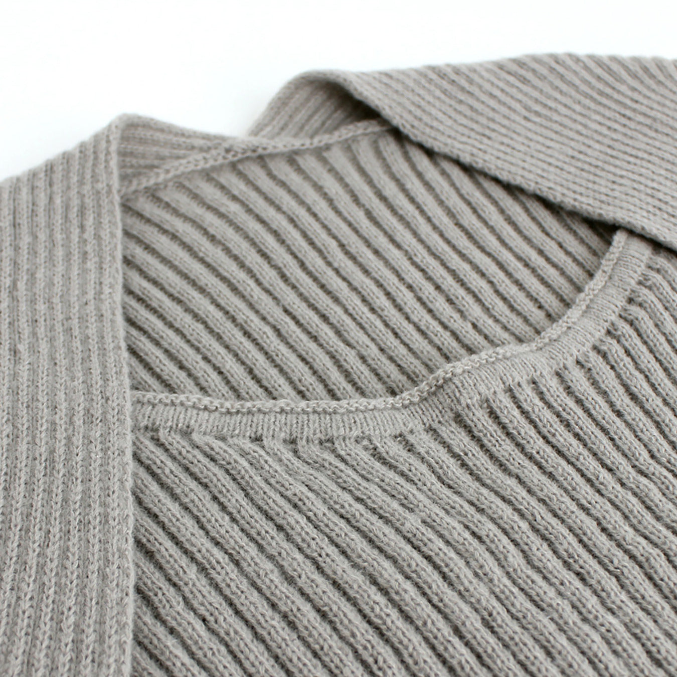 Ladies form-fitting ribbed top with long sleeves Ivyshape
