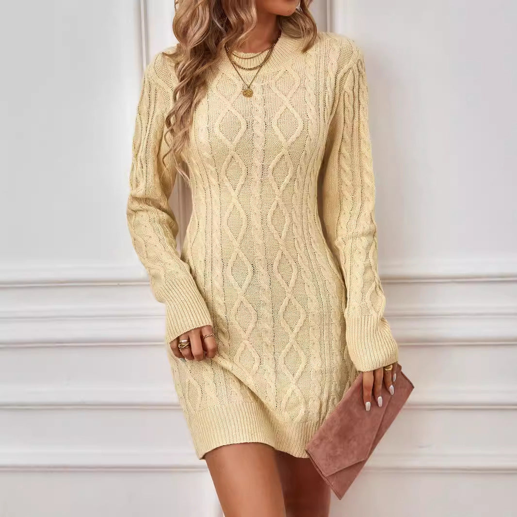 Ladies knit dress with open back and cable pattern Ivyshape