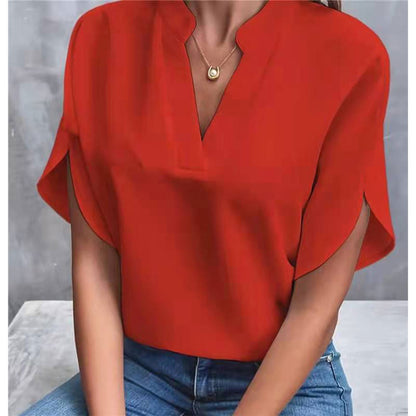 Women's elegant blouse with a loose fit Ivyshape