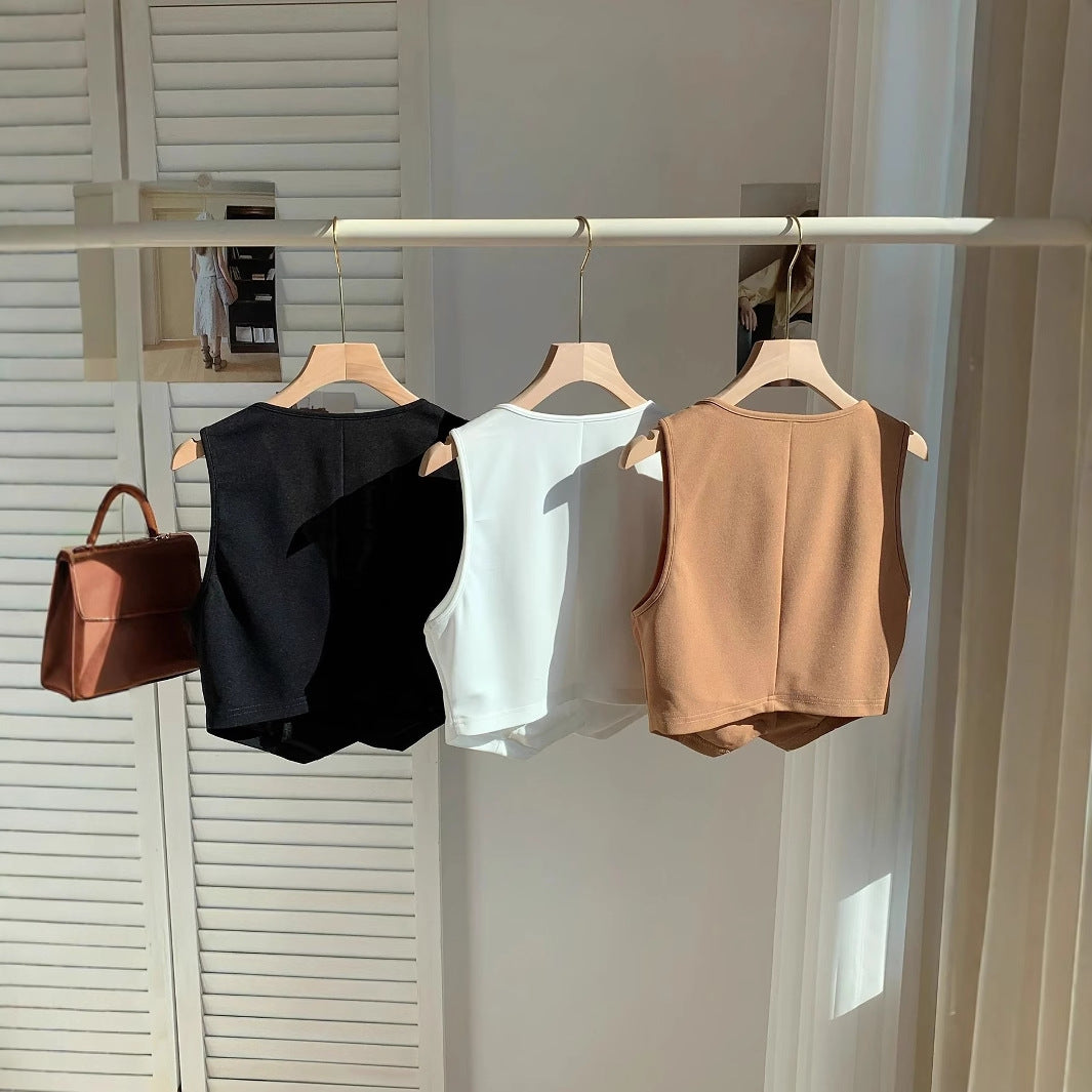 Women's cropped top with elegant cut and softly flowing fabric Ivyshape