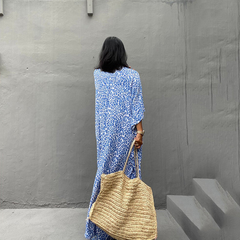 Ladies long beach robe with elegant leopard pattern Ivyshape