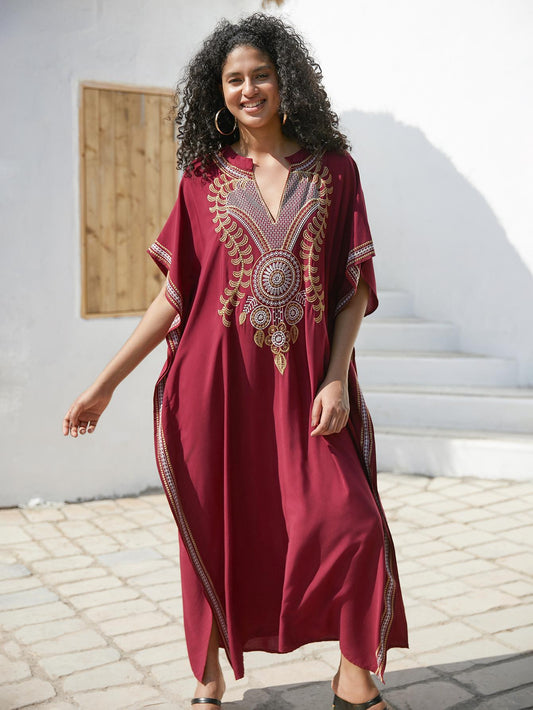 Women Elegant Tunic with noble embroidery and side slits Ivyshape