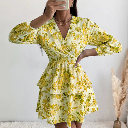 Women's wrap dress with floral pattern and ruffle details Ivyshape