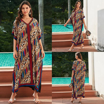 Women's beach tunic with colorful graphic print and casual cut Ivyshape
