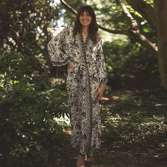 Women's maxi kimono with luxurious floral design and wide sleeves Ivyshape