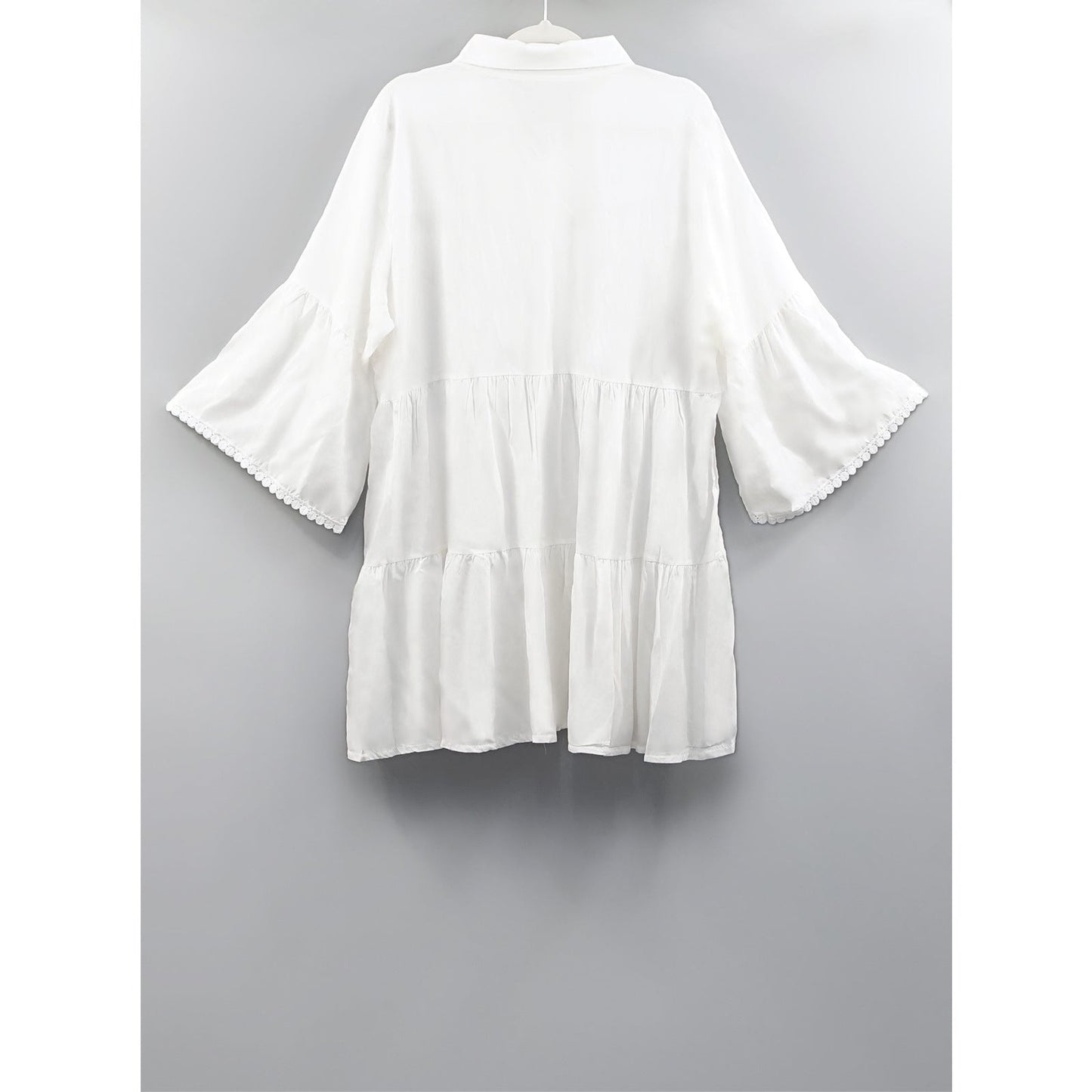 Women's lightweight shirt dress with lace accents and a loose fit Ivyshape