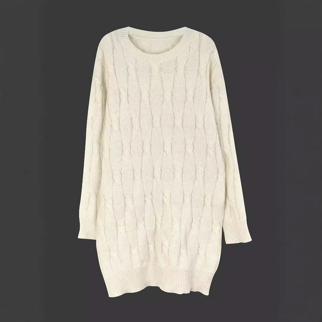 Women’s knitted dress with cable pattern and round neck Ivyshape