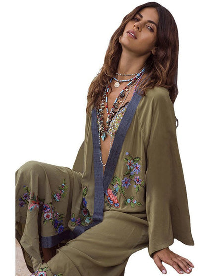Women's beach kimono with floral pattern mix and wide sleeves Ivyshape