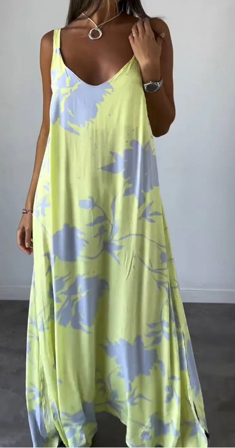Women's maxi dress with floral patterns and flowing cut Ivyshape